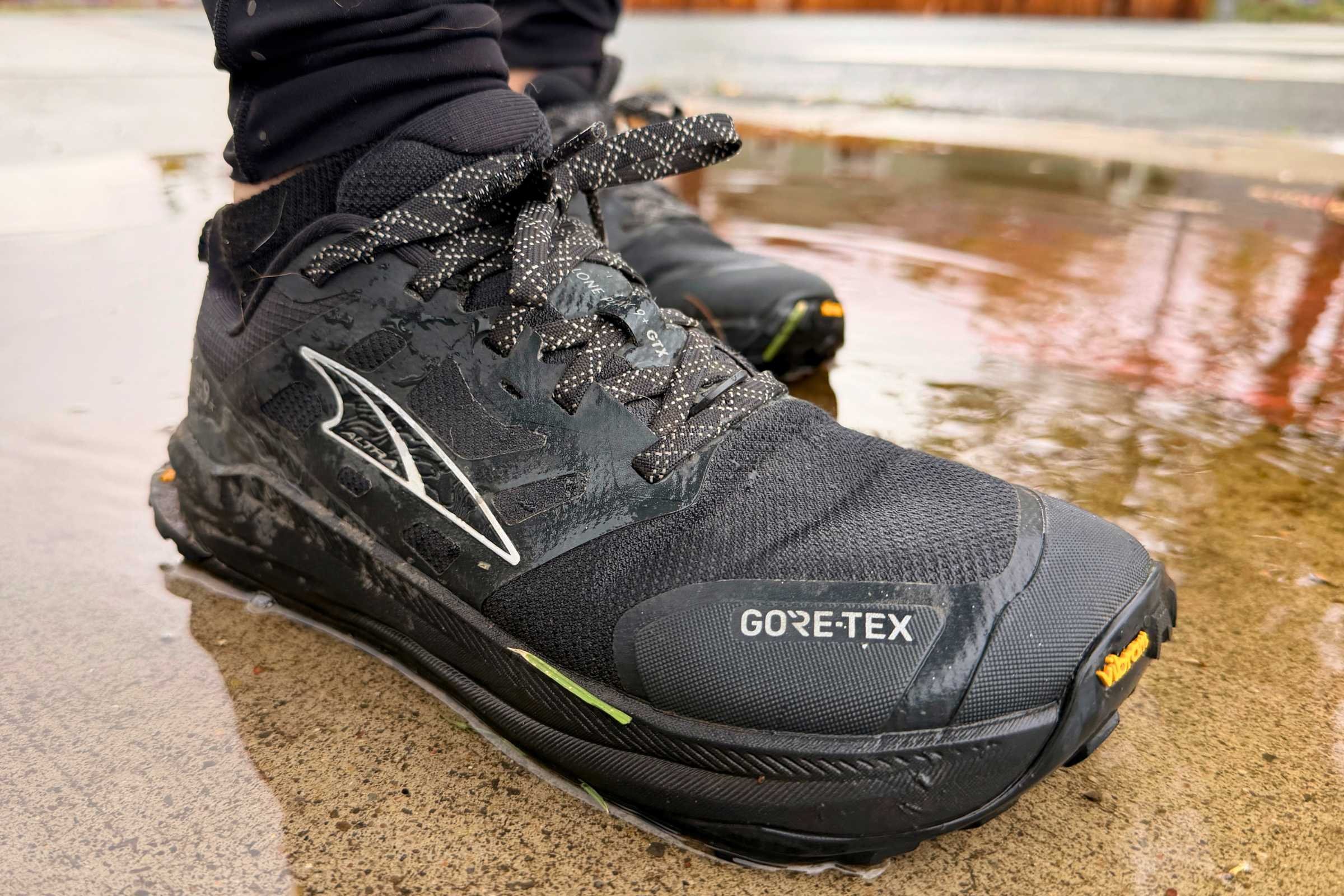 Side view of the Altra Lone Peak 9+ GTX trail running shoe