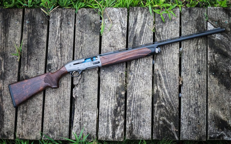 The Beretta A400 Xcel Sporting shotgun with blue receiver.